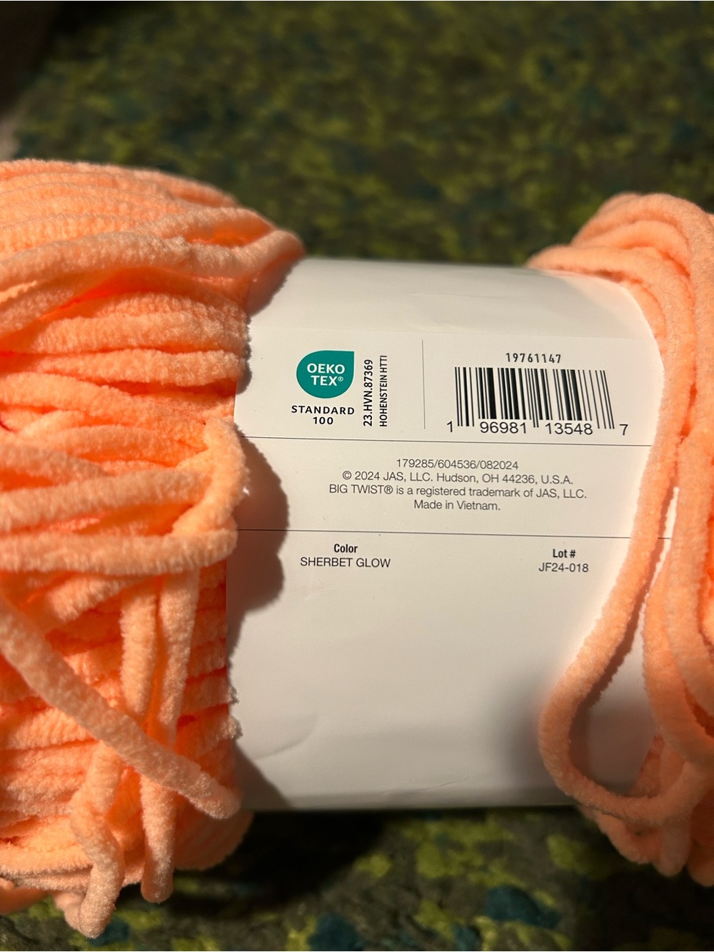 Big Twist Posh Plush Yarn - Coral Peach - Picture 4 of 4